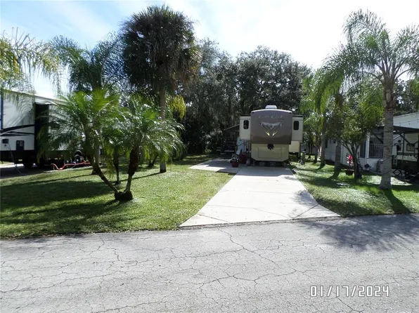 76 Roan Rd #10, River Ranch, FL 33867