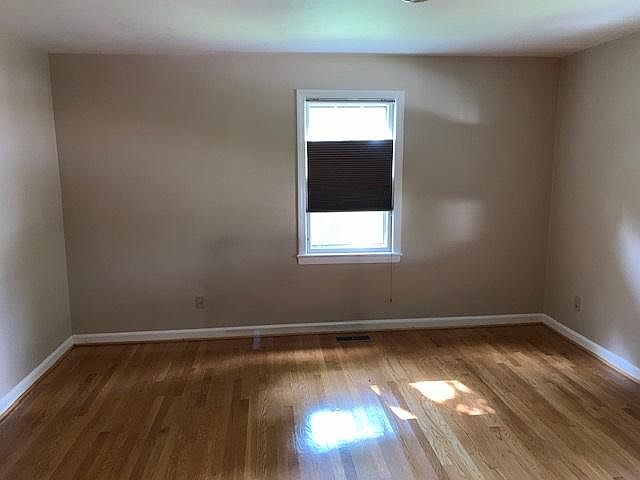 2nd image of 702 Hill Ave
