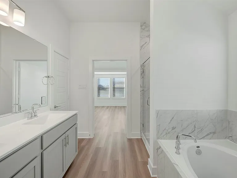 14001 Baikal Manor Dr — Photo 31