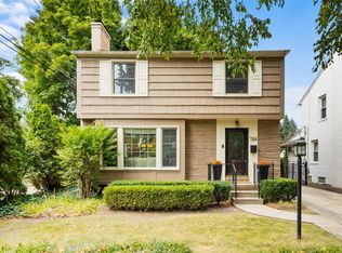 758 Chester St, Birmingham, MI 48009