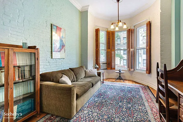 Rented by Sotheby's International Realty | media 23