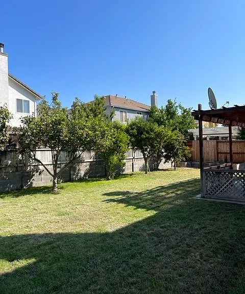 729 Wynyard Cir — Photo 49