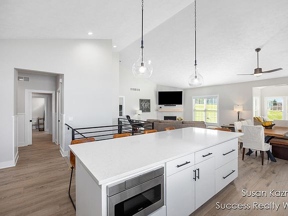 4th image of 1073 Aberdeen Way