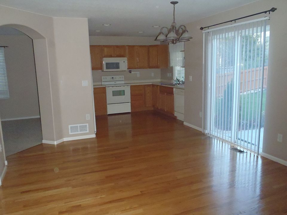 Dinning Room / Kitchen