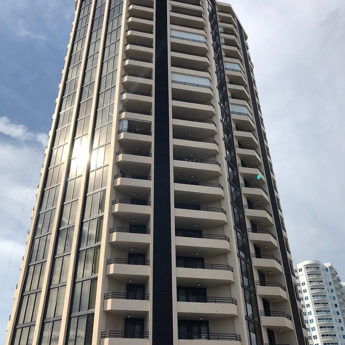 2 bed, 2.0 bath, 1327 sqft, $2,750 — Photo 1