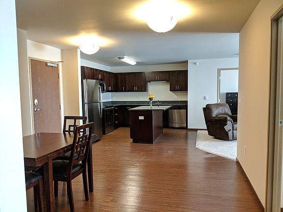 4th image of 1406 N Main St APT 203