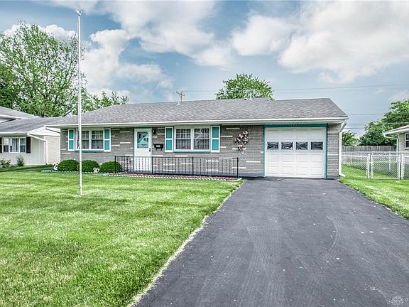 2nd image of 623 Morning Glory Ln