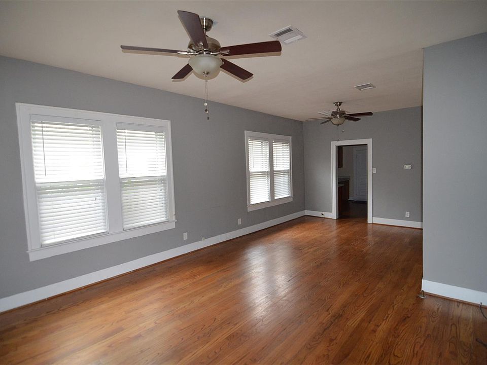1st image of 321 Dorchester St