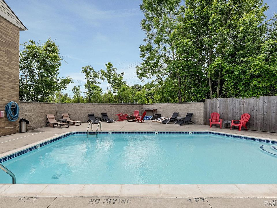 305 N Eton St Apt A, photo 15