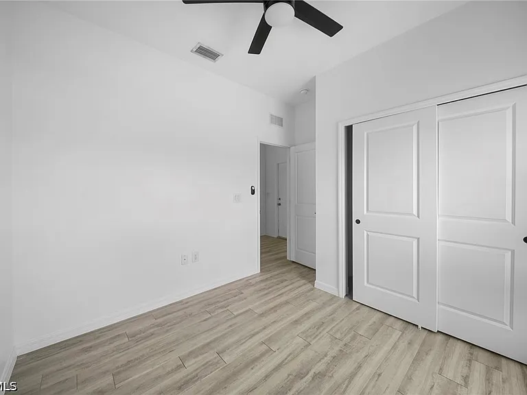 528 SE 6th St — Photo 13