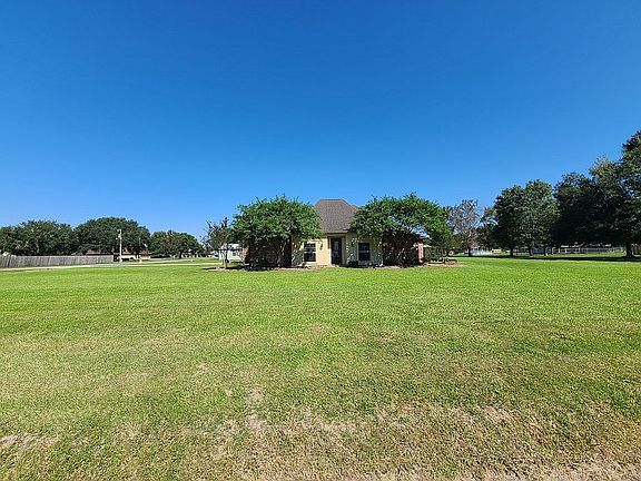 2nd image of 201 Briarfield Dr