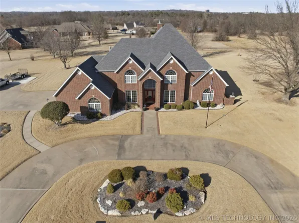 4210 Eagle Crest Dr, Muskogee, OK 74401