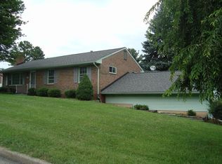 5235 N Lake Dr, Roanoke, VA 24019