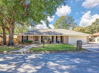 1745 Cynthia Ln, Hurst, TX 76054