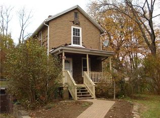 2045 Renton Rd, Pittsburgh, PA 15239