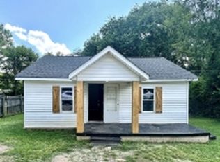 209 Camp St, Laurens, SC 29360