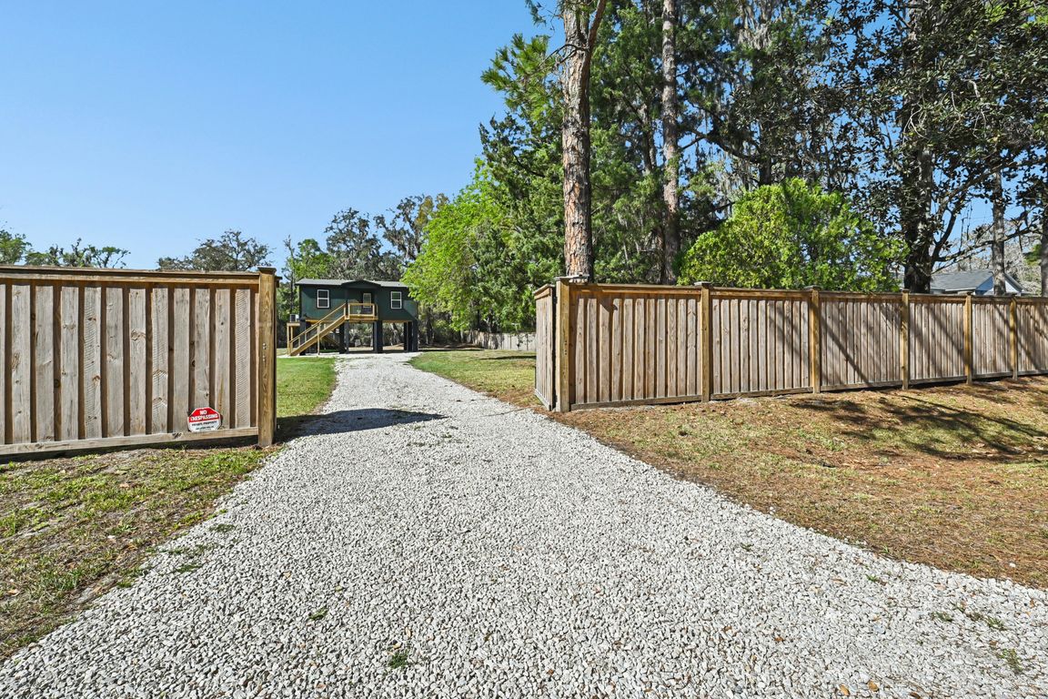 Lazy Acres Rd-S1203-001.jpg