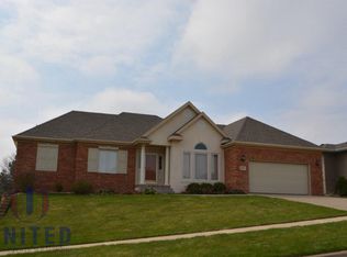 4804 Bradford Ln, Sioux City, IA 51106
