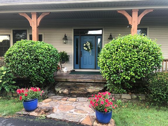 4th image of 249 Wall Street Ln
