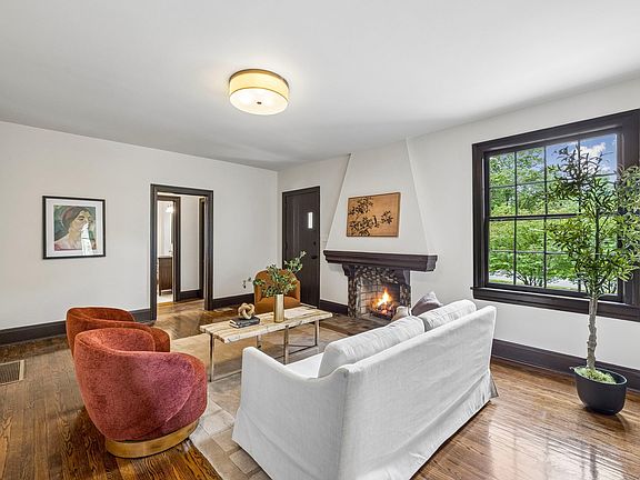 5th image of 1007 Virginia Ave