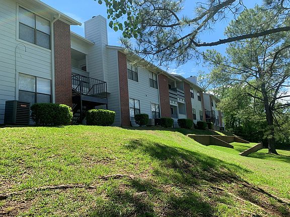 2nd image of 4502 N University Dr #1002