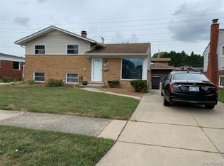 9240 Mueller St, Taylor, MI 48180