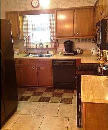 3rd image of 72 Spruce Dr