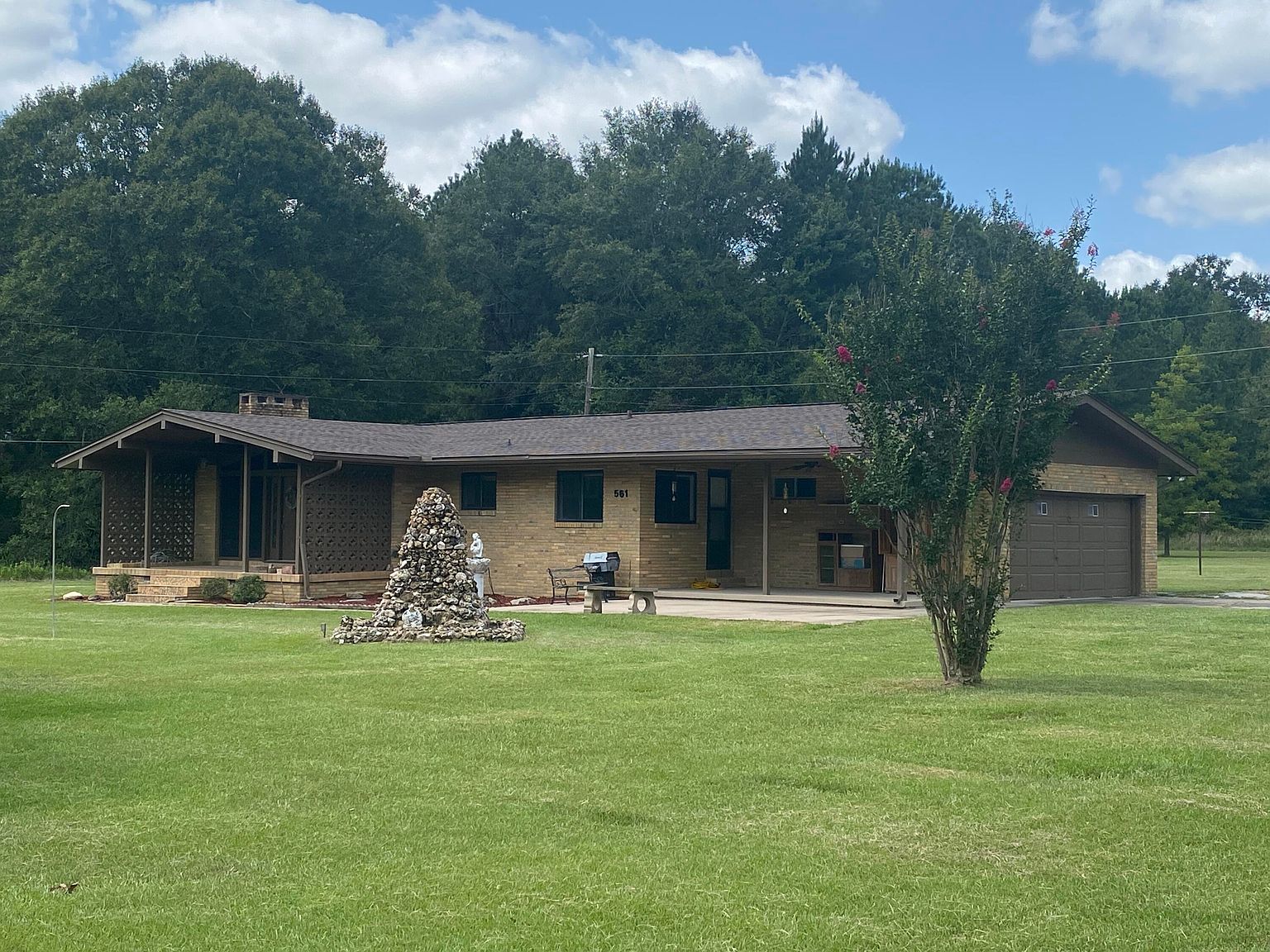 561 Rawls Springs Loop Rd, Hattiesburg, MS 39402 | Zillow