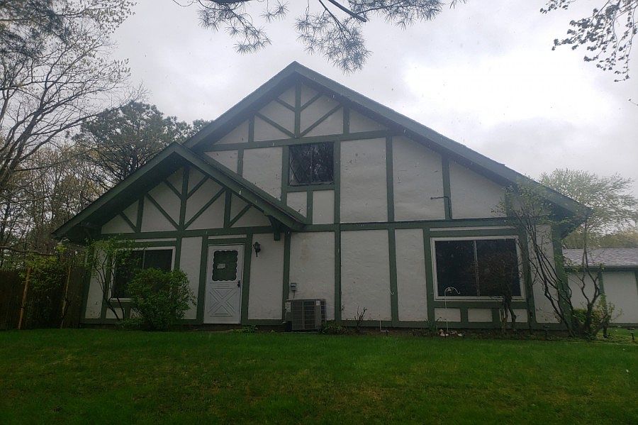1st image of 147 Eagle Hill Ct