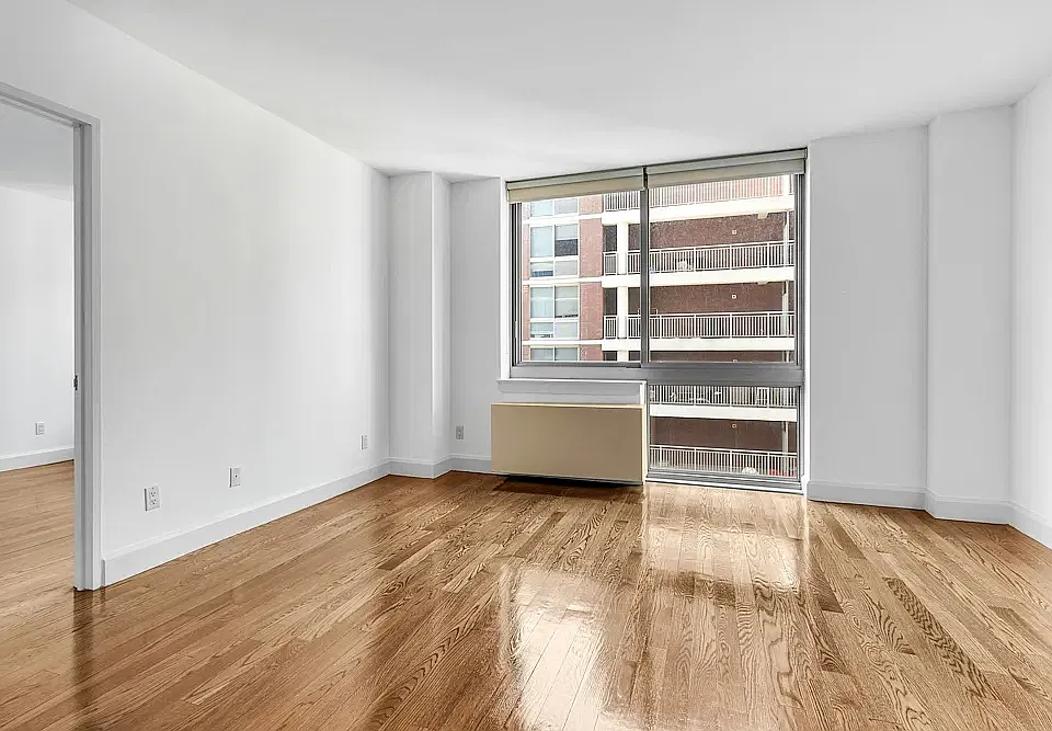 225 Schermerhorn St #16D