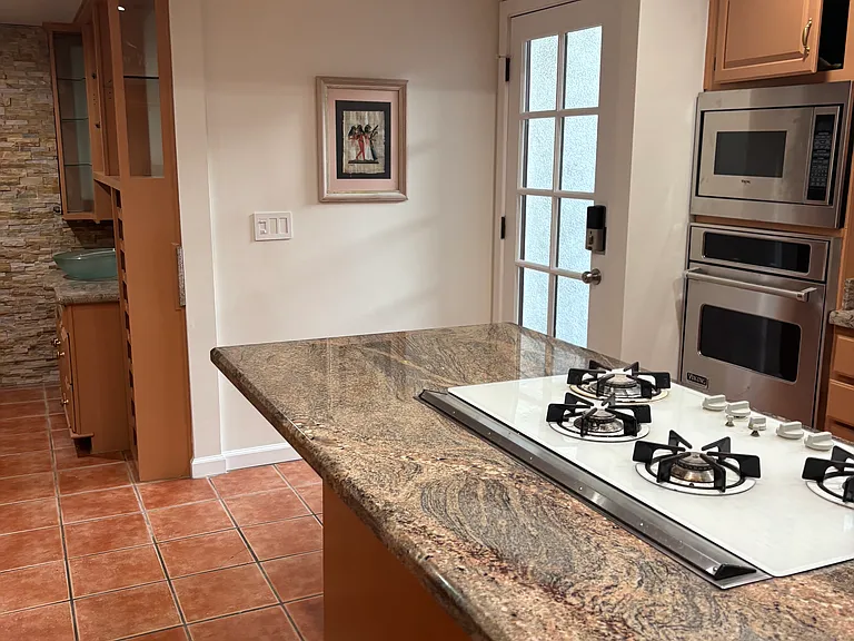 11241 Peach Grove St — Photo 25