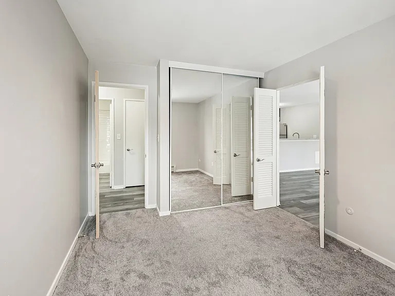 Lexington Hills Apartments — Photo 45