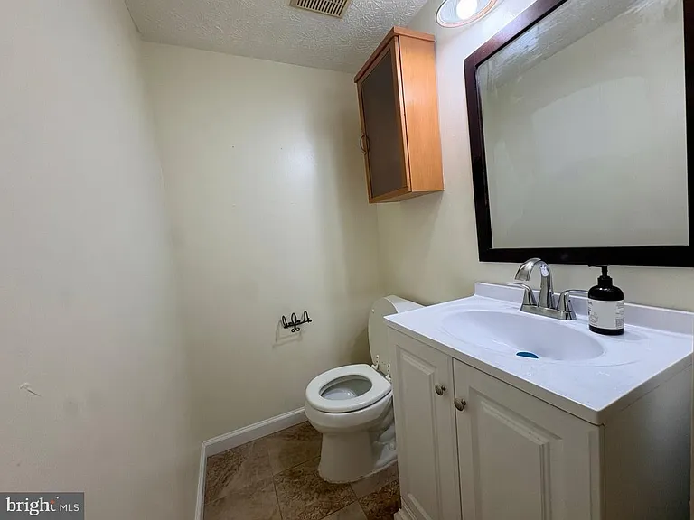 8112 Parkdale Ct — Photo 18