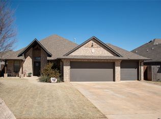 1813 W Zachary Way, Mustang, OK 73064