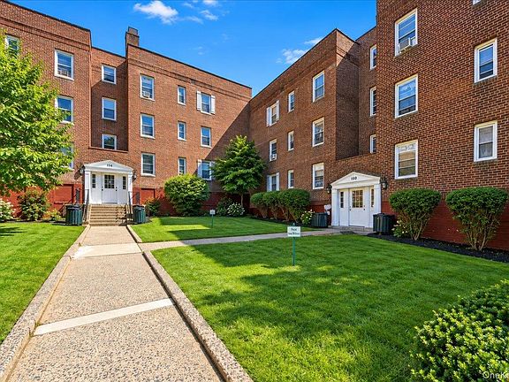 2nd image of 150 Ravine Avenue #3B