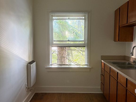5th image of 2102 SE 12th Ave #12