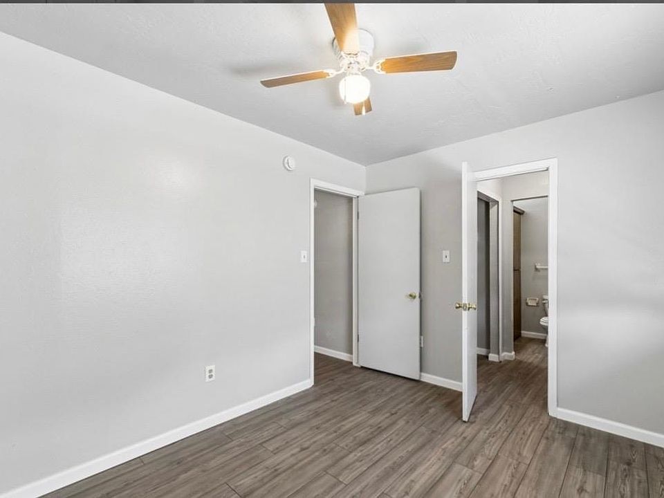 2nd image of 1401 SW E Ave
