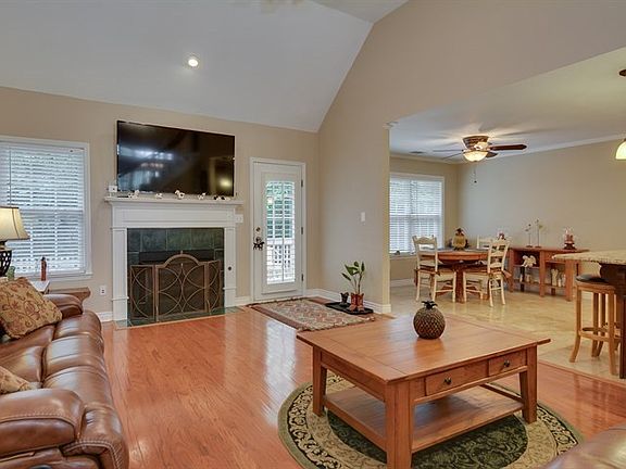 5th image of 4206 Aerie Cir