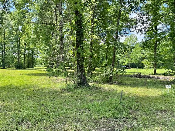 3rd image of Cassels Acres Rd