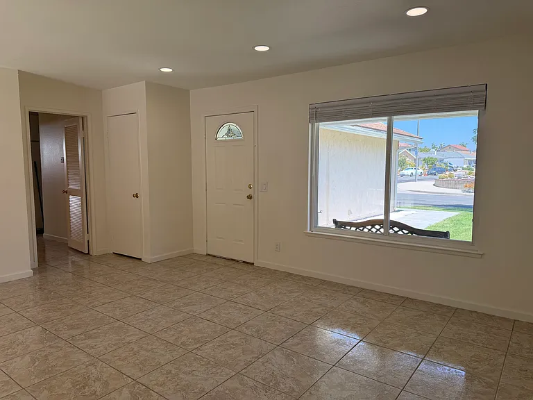14921 Pinehaven Rd — Photo 7