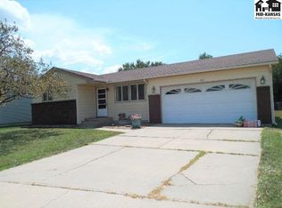 1311 E 26th Ave, Hutchinson, KS 67502