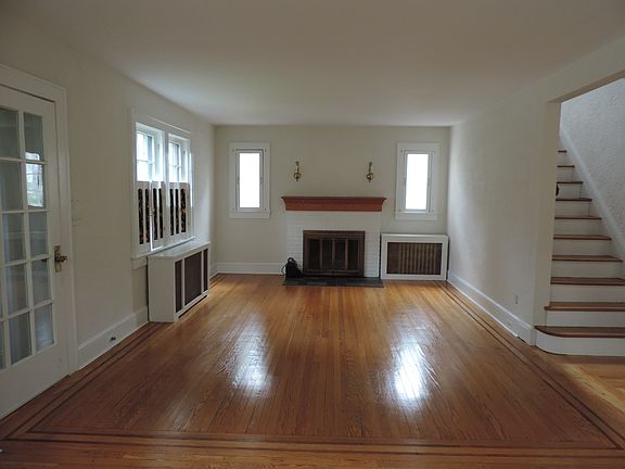 3rd image of 39 Prescott Ave