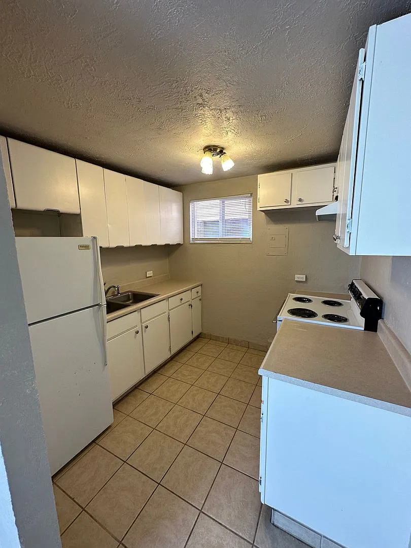 2607 Poplar Court — Photo 3