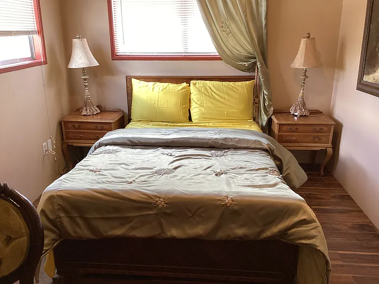 1720 Worden Ave — Photo 3