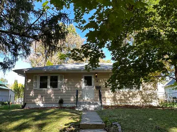622 Walnut St, Iowa City, IA 52240