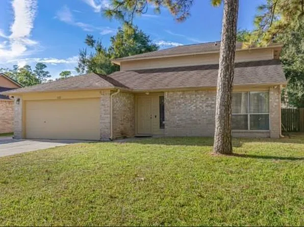 3727 Village Grove Dr, Humble, TX 77396