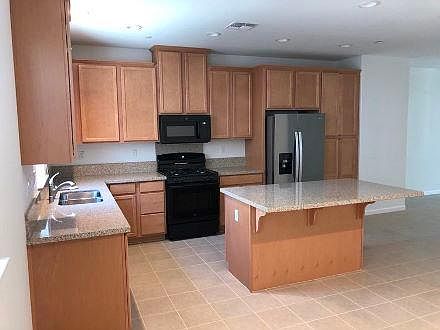5th image of 85 Montecito Vista Dr Unit 4