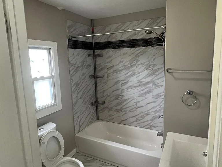 270 Bernard Ter — Photo 19