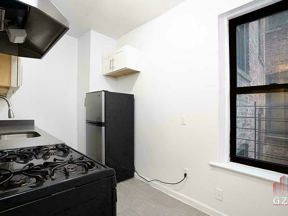 5th image of 110 Convent Ave #26A