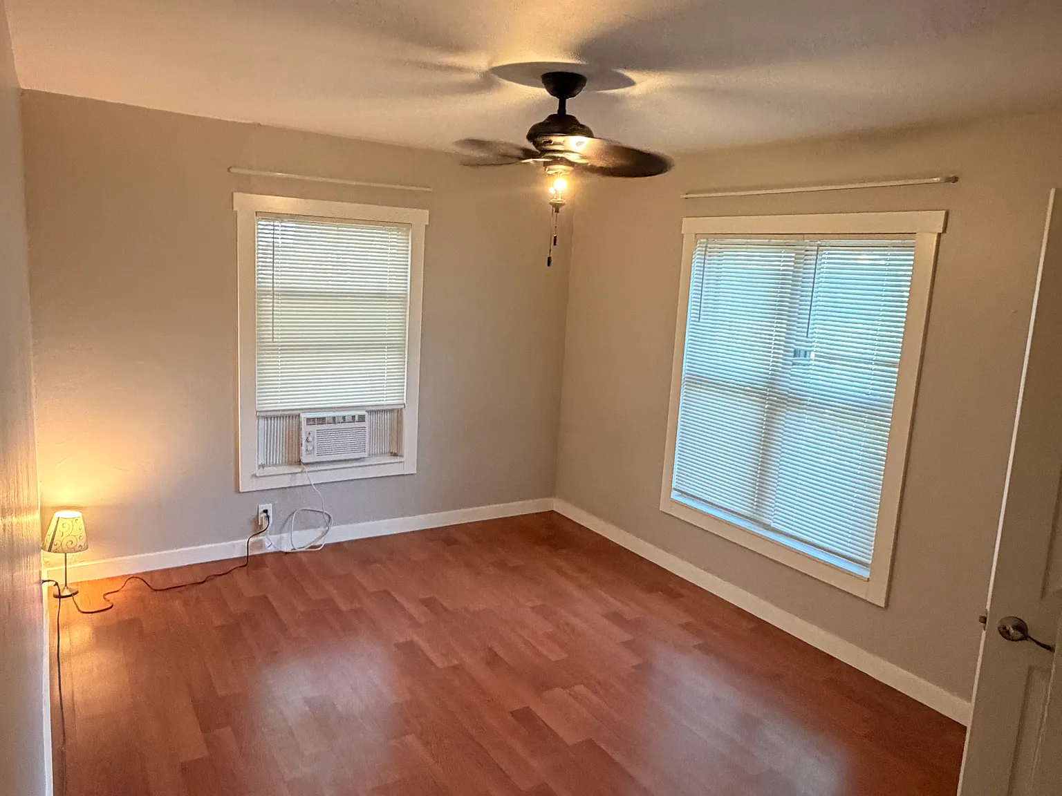 3243 W Laurel — Photo 4